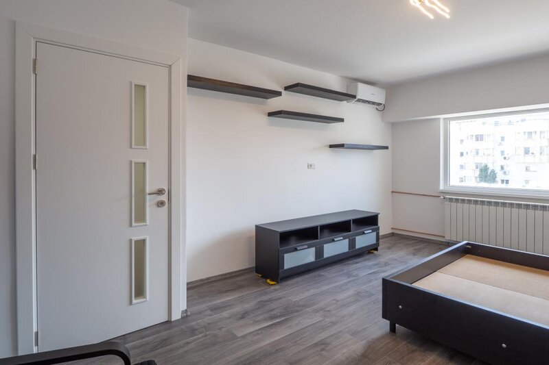 Vitan Mall, studio luminos, mobilat si utilat modern, prima inchiriere
