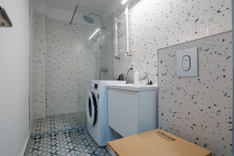 Vitan Mall, studio luminos, mobilat si utilat modern, prima inchiriere